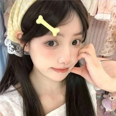 庭院里的女人